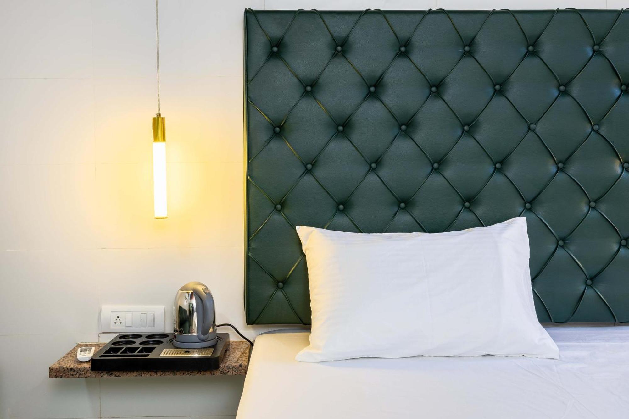 Coco Bliss By Mauli Stays Manor ภายนอก รูปภาพ