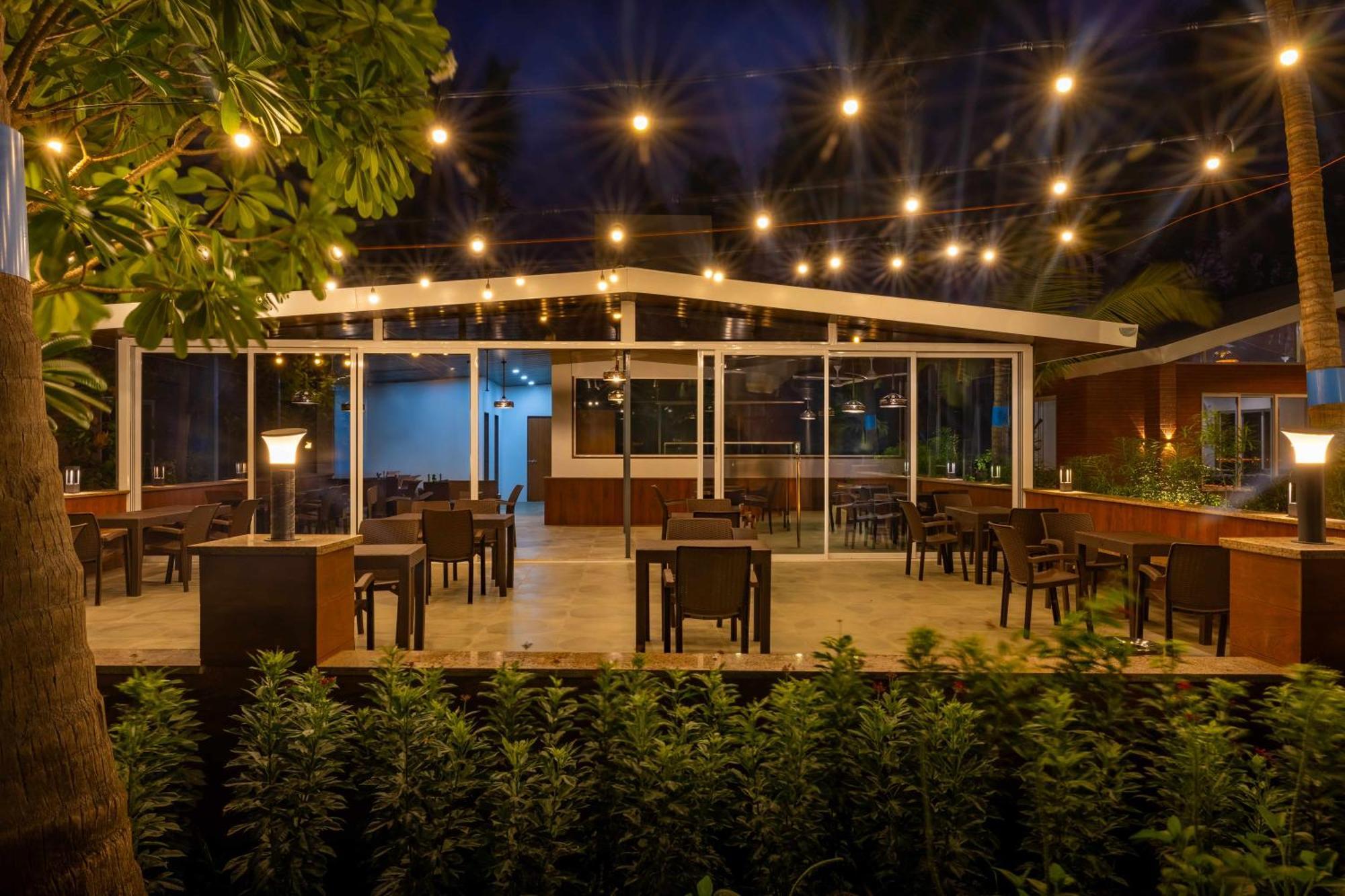 Coco Bliss By Mauli Stays Manor ภายนอก รูปภาพ