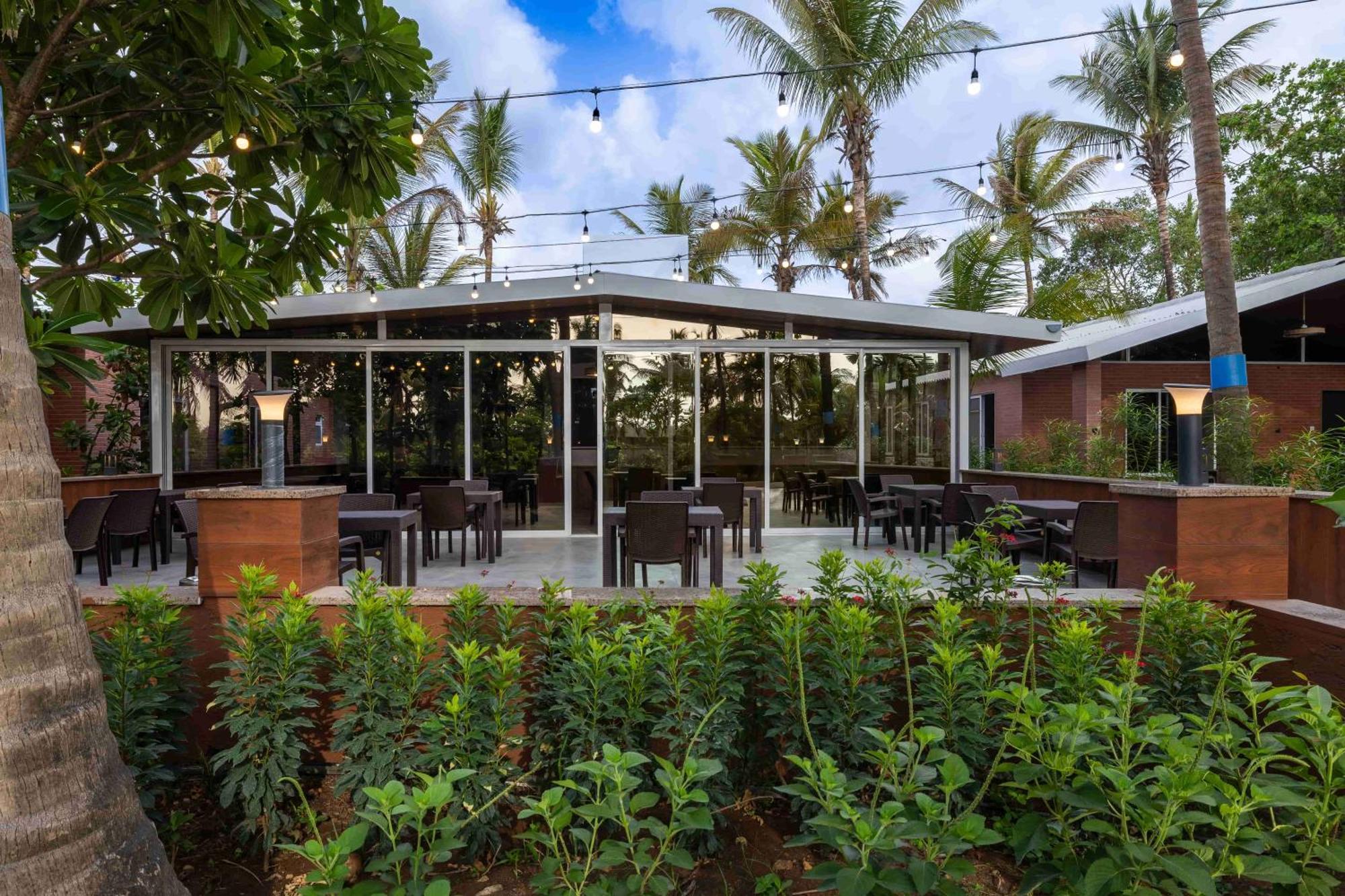 Coco Bliss By Mauli Stays Manor ภายนอก รูปภาพ